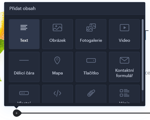 Pomocí tlačítka plus v editoru Webnode jednoduše přidáte různé typy obsahu.